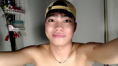 mingkla_man online show from June 16, 6:43 pm