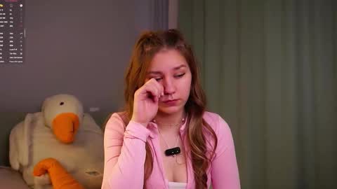 Mary online show from March 7, 1:24 am