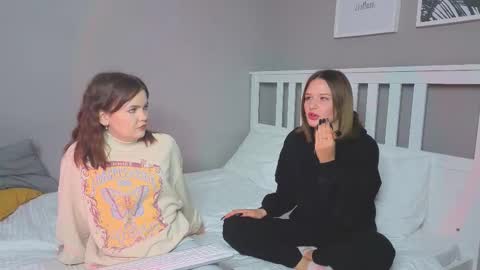 KarinaLeila online show from September 15, 5:29 am