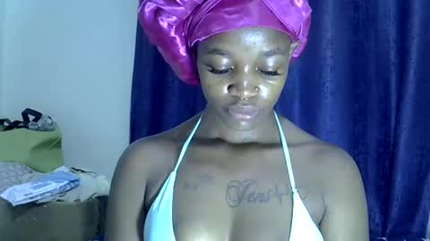 Snapshot of mini_charm chatting on July 1, 3:52 am VERONICA MUTAMBI online show from July 1, 3:52 am