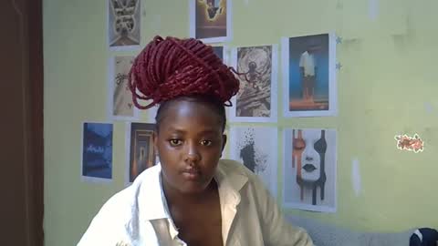 mini_karee online show from March 3, 3:40 pm