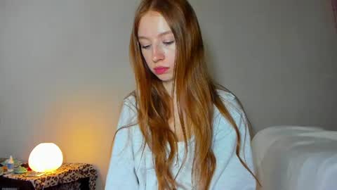 Snapshot of minidiva_ chatting on June 16, 7:49 pm Amelia online show from June 16, 7:49 pm
