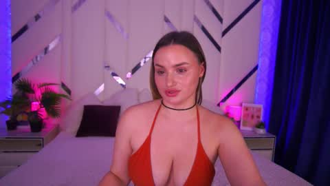 minifox_ online show from November 13, 5:12 pm