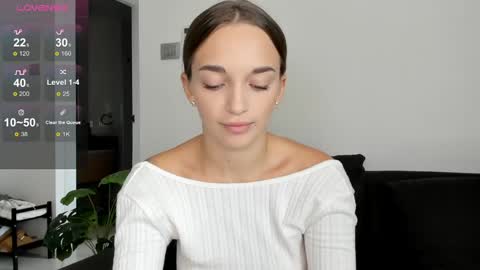 Snapshot of minimaia chatting on January 25, 3:30 am Maya online show from January 25, 3:30 am