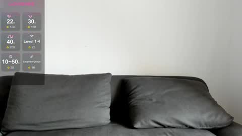 Snapshot of minimaia chatting on February 14, 3:00 am Maya online show from February 14, 3:00 am