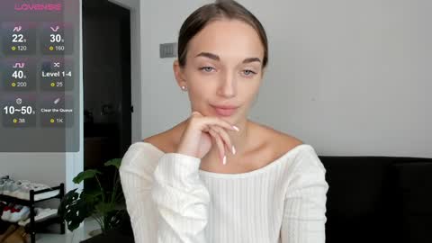 Snapshot of minimaia chatting on February 14, 6:02 am Maya online show from February 14, 6:02 am