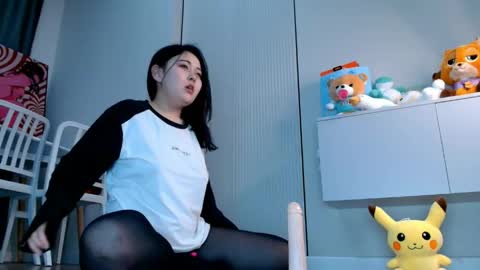 Minji online show from April 15, 12:56 pm