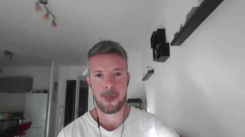 Snapshot of minka28 chatting on May 21, 5:09 pm minka28 online show from May 21, 5:09 pm