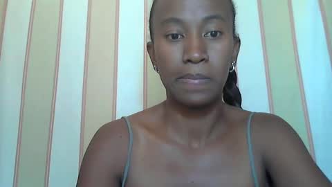 minouch211907 online show from January 18, 8:31 am