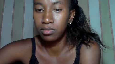 minouch211907 online show from February 7, 6:34 pm