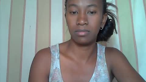 minouch211907 online show from February 10, 2:16 pm