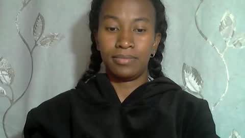 minouch211907 online show from March 12, 4:51 am