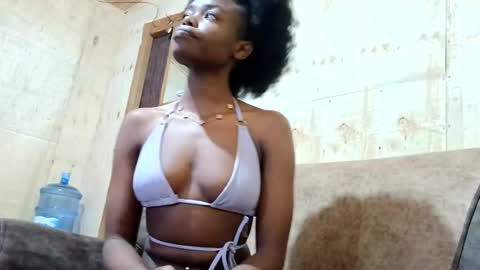 minty006 online show from May 6, 5:46 am