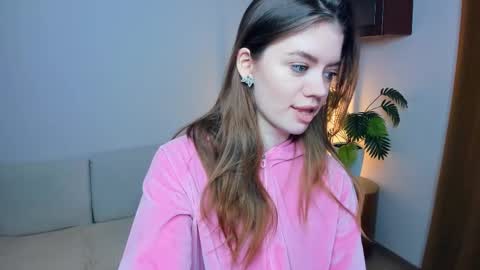 Linda online show from February 10, 9:02 am