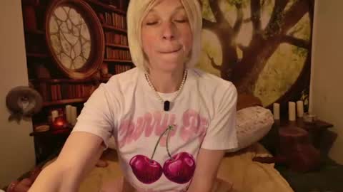 Snapshot of minxtessarae chatting on July 6, 1:57 am Tessa Rae online show from July 6, 1:57 am