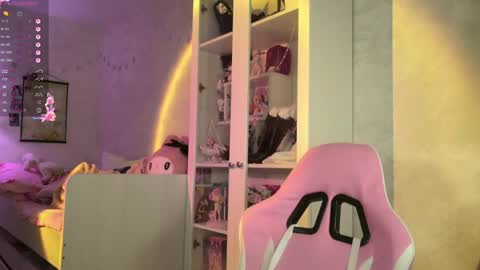 Mira online show from April 27, 9:13 pm