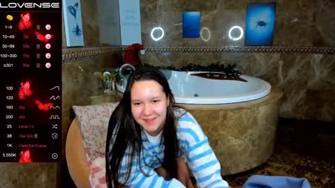 Snapshot of mira_karter chatting on December 15, 8:08 am Mira online show from December 15, 8:08 am