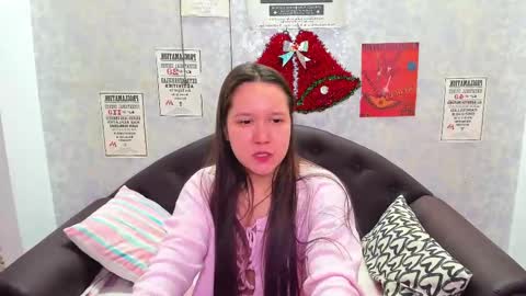 Snapshot of mira_karter chatting on December 18, 7:58 am Mira online show from December 18, 7:58 am