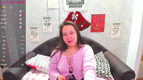 Snapshot of mira_karter chatting on December 23, 8:11 am Mira online show from December 23, 8:11 am