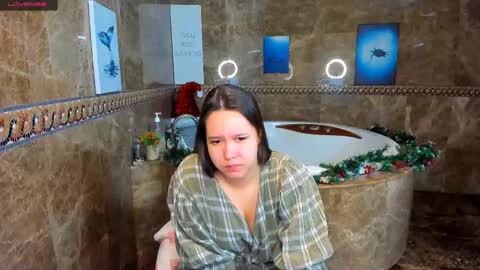 Snapshot of mira_karter chatting on January 12, 1:42 am Mira online show from January 12, 1:42 am
