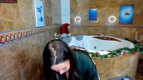 Snapshot of mira_karter chatting on January 12, 7:53 am Mira online show from January 12, 7:53 am