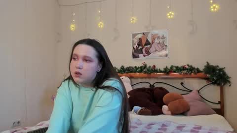 Snapshot of mira_karter chatting on January 14, 7:48 am Mira online show from January 14, 7:48 am