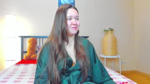 Snapshot of mira_karter chatting on February 11, 12:38 am Mira online show from February 11, 12:38 am