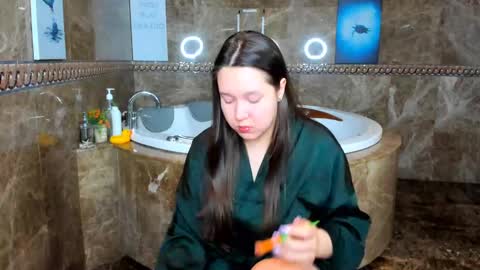 Snapshot of mira_karter chatting on March 5, 2:46 am Mira online show from March 5, 2:46 am