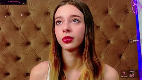 mira_lynxx online show from December 3, 5:15 am