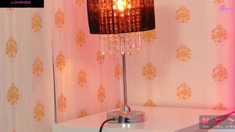 mira_lynxx online show from January 15, 5:01 am