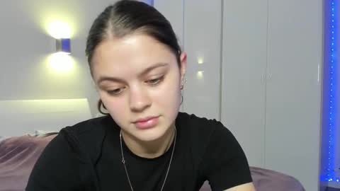 Mira online show from November 16, 8:25 pm