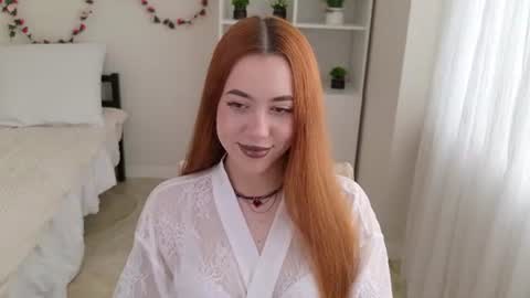 Snapshot of mirabella__flower chatting on July 5, 5:03 am mirabella__flower online show from July 5, 5:03 am