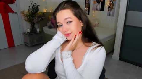 Emma online show from February 13, 7:21 pm