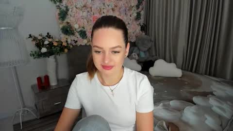 Emma online show from October 15, 7:14 pm