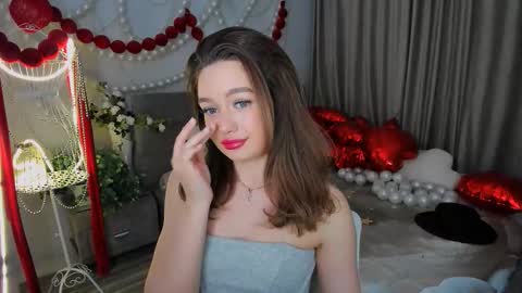 Emma online show from March 10, 8:03 pm