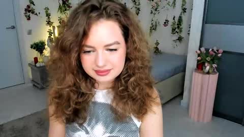 Emma online show from April 20, 4:10 pm