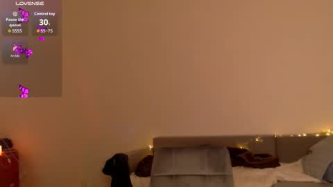 Meera online show from February 6, 7:39 pm