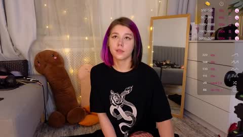 Snapshot of mirafalls chatting on December 3, 7:21 am Mira online show from December 3, 7:21 am