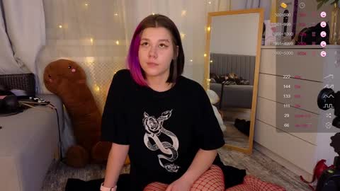 Snapshot of mirafalls chatting on December 3, 10:28 am Mira online show from December 3, 10:28 am
