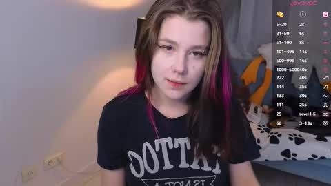 Snapshot of mirafalls chatting on October 9, 5:49 am Mira online show from October 9, 5:49 am