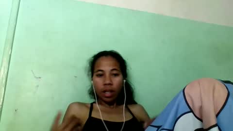 Snapshot of mirah881 chatting on September 20, 7:53 am mirah881 online show from September 20, 7:53 am