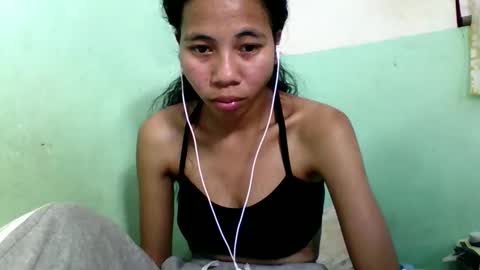 Snapshot of mirah881 chatting on September 20, 8:32 pm mirah881 online show from September 20, 8:32 pm