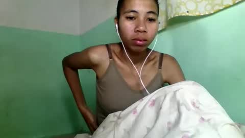 Snapshot of mirah881 chatting on September 28, 5:02 am mirah881 online show from September 28, 5:02 am