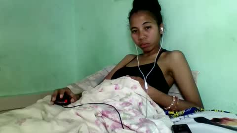 Snapshot of mirah881 chatting on September 28, 5:29 pm mirah881 online show from September 28, 5:29 pm