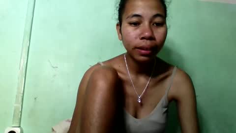 Snapshot of mirah881 chatting on October 5, 8:01 am mirah881 online show from October 5, 8:01 am