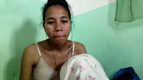 Snapshot of mirah881 chatting on October 6, 5:54 pm mirah881 online show from October 6, 5:54 pm