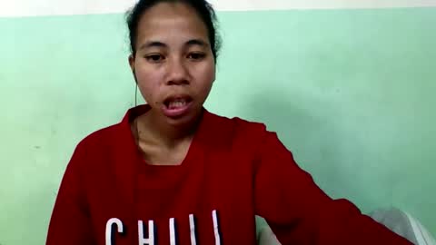Snapshot of mirah881 chatting on October 13, 7:30 am mirah881 online show from October 13, 7:30 am