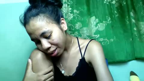 Snapshot of mirah881 chatting on May 30, 6:49 pm mirah881 online show from May 30, 6:49 pm