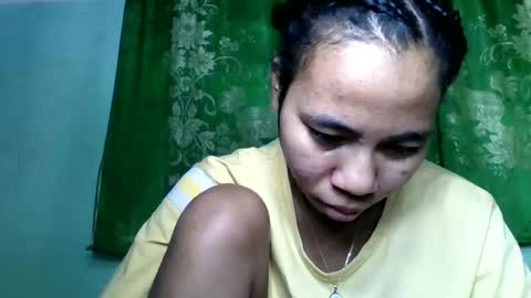Snapshot of mirah881 chatting on June 12, 7:40 am mirah881 online show from June 12, 7:40 am