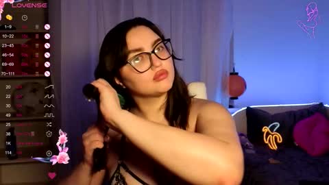 miraluccian online show from December 17, 3:45 am